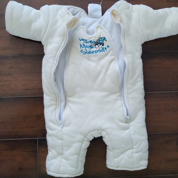 Baby merlin magic sleep suit small - Picture 8 of 8
